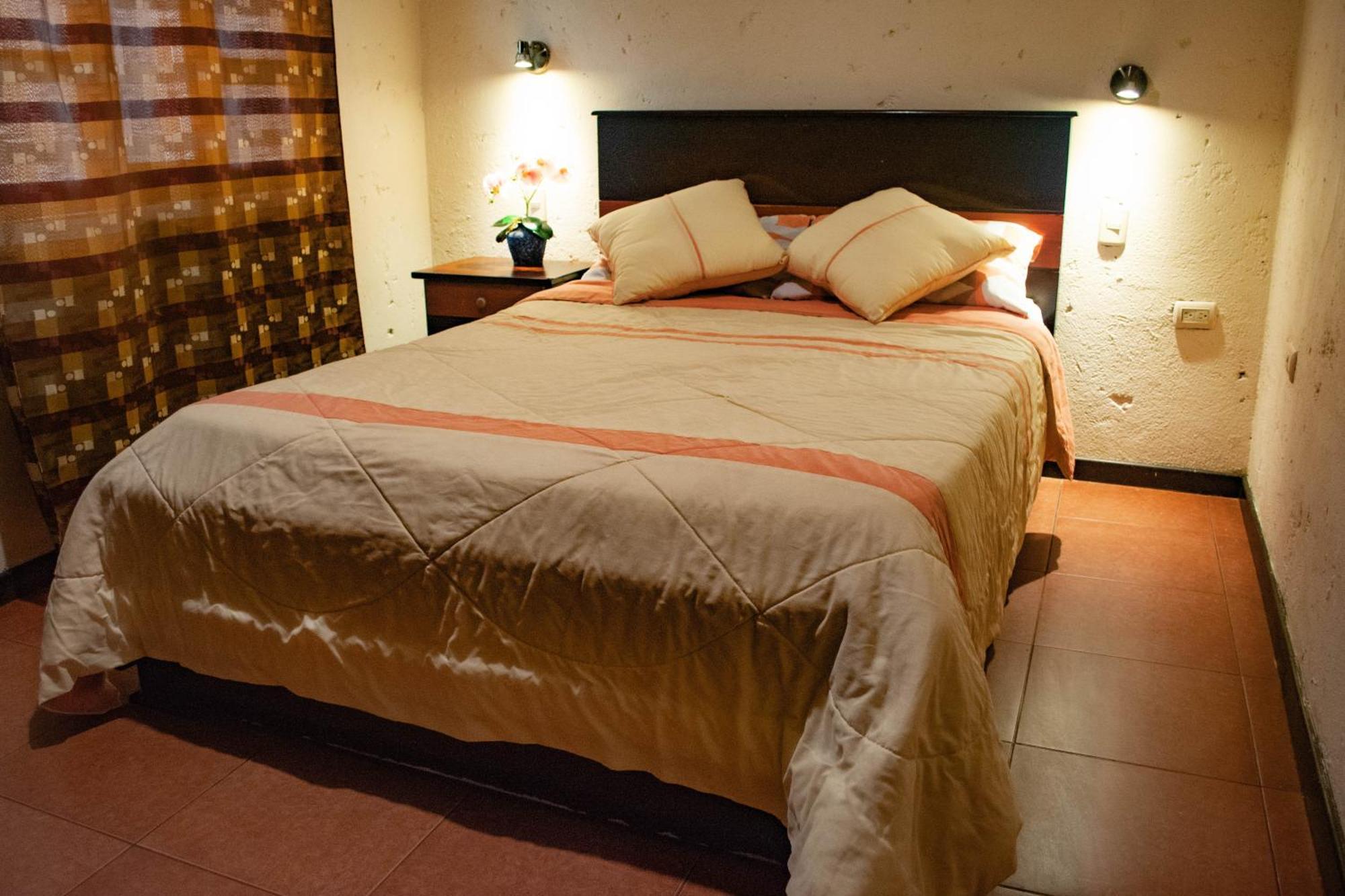 Hostal Cielo Куенка Екстер'єр фото